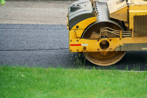 Best Permeable Paver Driveway  in Manhattan, MT